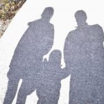 反応性愛着障害(RAD)とは? 行動障害の1つで 現代ではその数も増えている